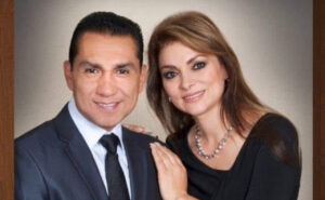 principal josé Luis abarca y su esposa