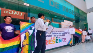 ESTADO CONCENTRACIÓN AFUERA DE LA FACULTAD DE INGENIERIA