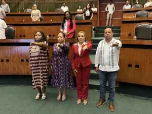 CONGRESO TOMA PROTESTA LA MESA DIRECTIVA