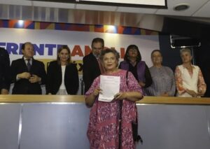 NACIONAL BEATRIZ PAREDES