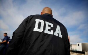 ROJA AGENTE DE LA DEA