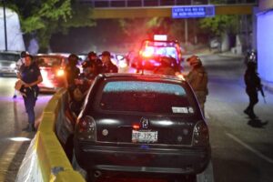 ROJA EL COCHE BALEADO 1