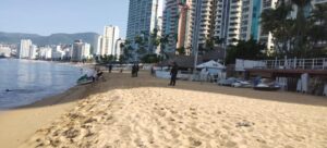 ROJA LA PLAYA