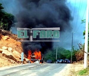 ROJA UNIDAD EN LLAMAS