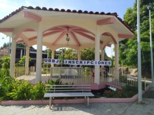 XOCHIS El Zócalo de Xochistlahuaca