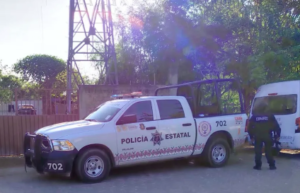 roja policia en el lugar