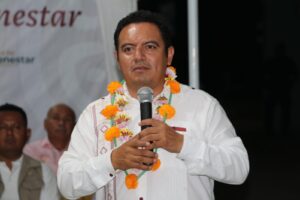 AZOYÚ IVÁN HERNÁNDEZ