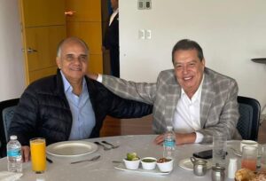 ESTADO EL SENADOR Y EL EX GOBERNADOR