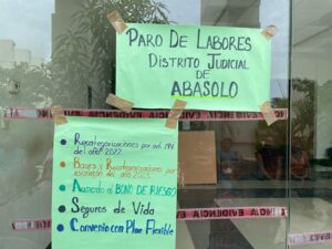 OME LAS CARTULINAS PEGADAS (1)