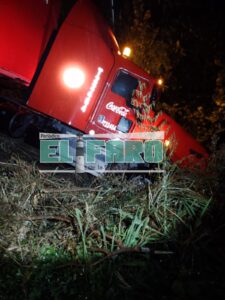 ROJA EL CAMIÓN DE LA COCA (1)