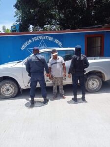ROJA JESUS N Y LA CAMIONETA