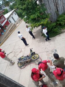 ROJA LA MOTO TIRADA