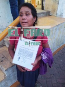ROJA LA SEÑORA LAUREANA