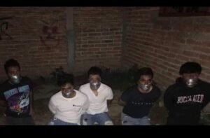 ROJA LOS JOVENES