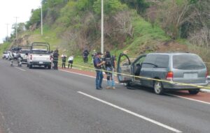 ROJA SU CAMIONETA