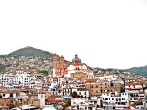 ESTADO FAMILIA MICHOACANA CONTROLA TAXCO