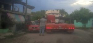 Marquelia Unidades invaden carriles
