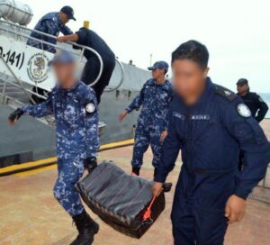 ROJA DROGA INCAUTADA (2)