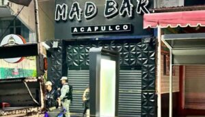 ROJA EL MAD BAR