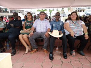 principal autoridades e invitados