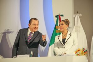 principal con la gobernadora
