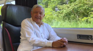 NACIONAL AMLO A BORDO DEL TREN