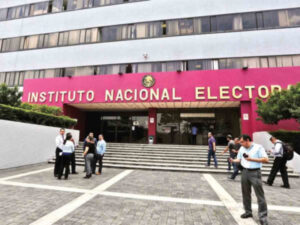 NACIONAL INE PRECAMPAÑAS