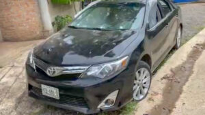 ROJA EL TOYOTA CAMRY 1