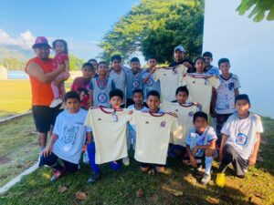 BOLETÍN SAN LUIS ENTREGA DE UNIFORMES (2)