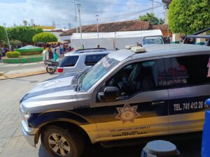 ROJA LA POLICÍA MUNICIPAL