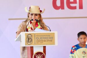 BOLETIN EVELYN LA GOBERNADORA (1)