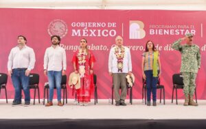 ESTADO EVELYN CON AMLO (2)