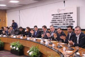 NACIONAL DISCUSIÓN EN COMISIONES