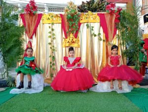 SAN LUIS LAS REINAS INFANTILES FLOR DE NOCHE BUENA