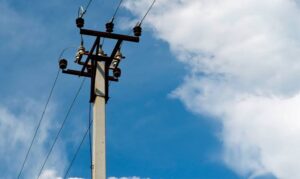 SAN LUIS POSTE DE ENERGÍA ELÉCTRICA
