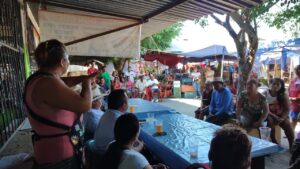 MARQUELIA DURANTE LA REUNIÓN (1)