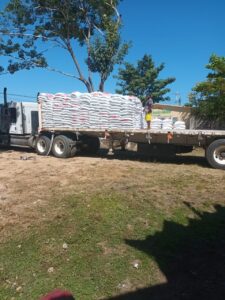 MARQUELIA Inicia entrega de fertilizante (1)