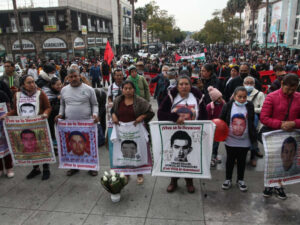 PRINCIPAL AYOTZINAPA (2)