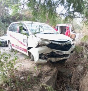 ROJA EL TAXI ACCIDENTADO (1)