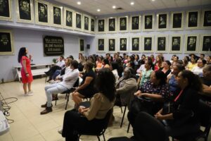 CONGRESO CONFERENCIA POR DIA MUJER (4)