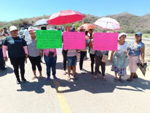 IGUALAPA Padres de familia inconformes