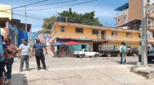 IGUALAPA Personal del ayuntamiento repartiendo los espacios (1)