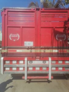 ROJA LA CAMIONETA