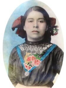 sociales amelia robles en su juventud