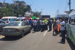 ESTADO-BLOQUEO-CARRETERA-COSTA-GRANDE