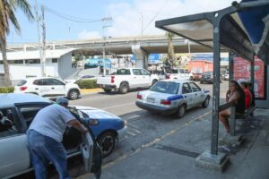 ESTADO REANUDAN TRANSPORTE EN ACAPULCO