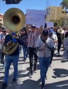NACIONAL-BANDAS-PROTESTAN