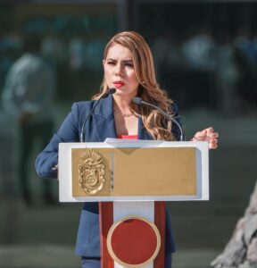 PRINCIPAL EVELYN SALGADO PINEDA
