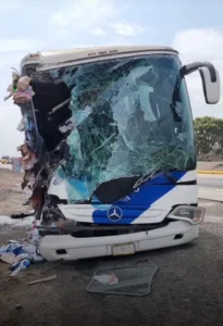 ROJA AUTOBÚS ESTRELLA ROJA