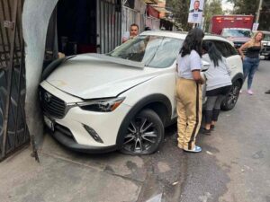 ROJA MAZDA AFECTADO